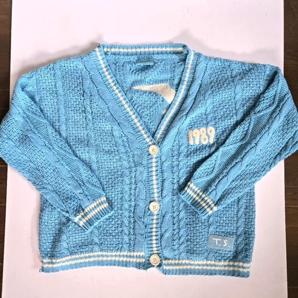 1989 Taylor's Version Cardigan Official Taylor Swift Eras Tour Original - MD/LG - Picture 1 of 12